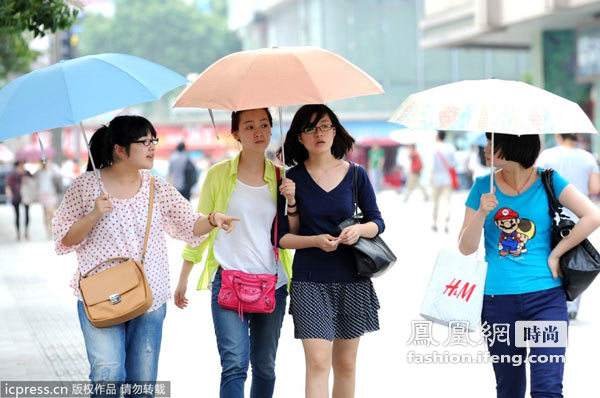 城市美女百态图 南京女孩最文艺