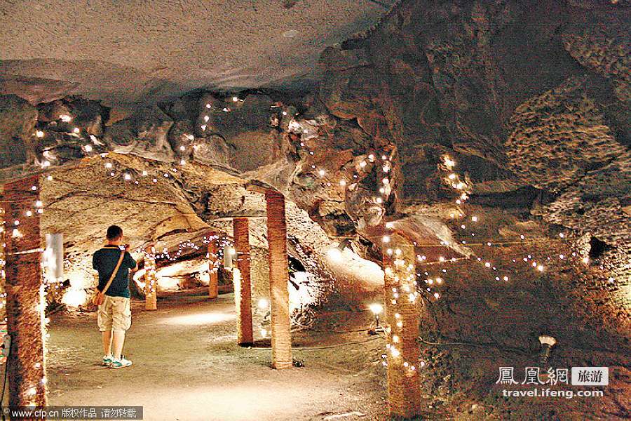 探秘韩国济州 火山洞变咖啡厅