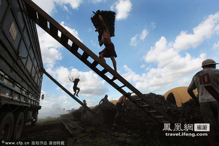 亚马逊纪实第二季：世界最大热带雨林被滥伐炼钢造车