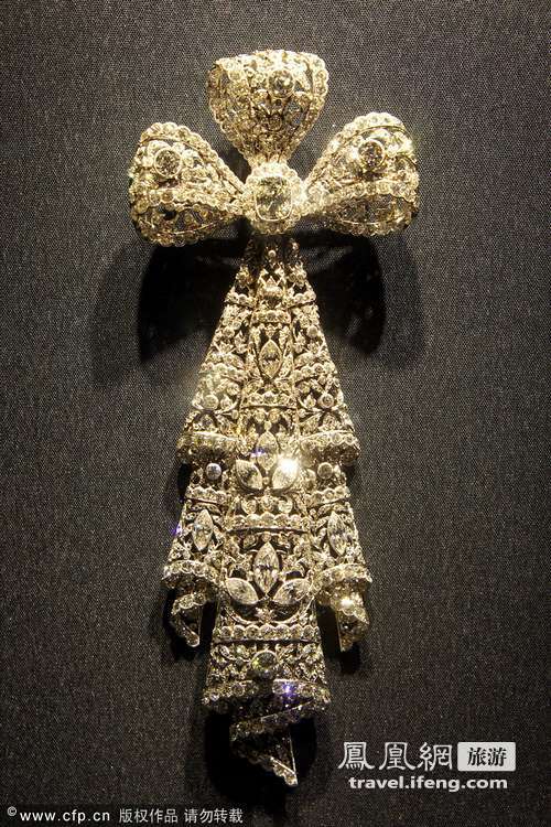 皇家风尚：清代宫廷与西方贵族珠宝展