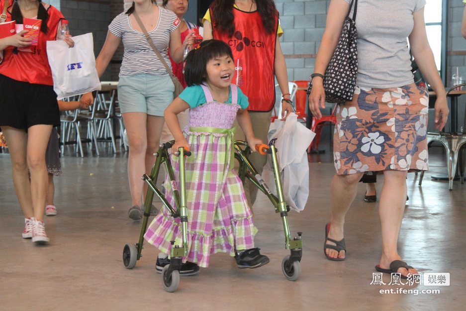 CGV影城关爱残障儿童活动 观影《马达加斯加
