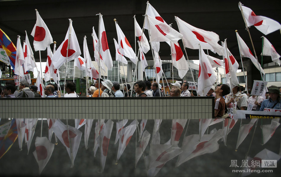 日本右翼团体举行反华游行