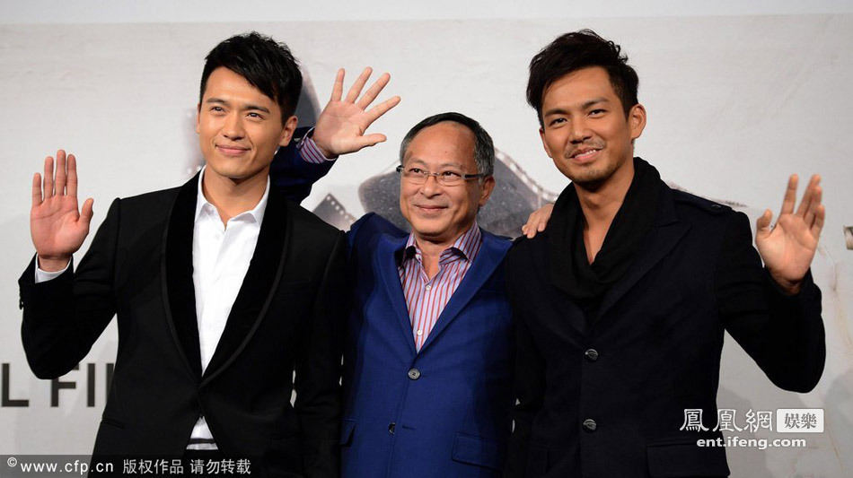 《毒战》亮相罗马 杜琪峰手握相机反拍记者[高