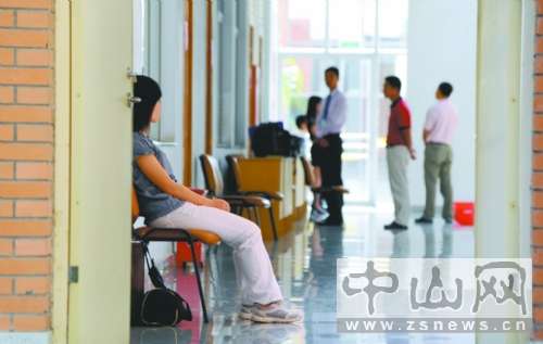 中山公考面试考幸福广东 考场纪律严格如高考