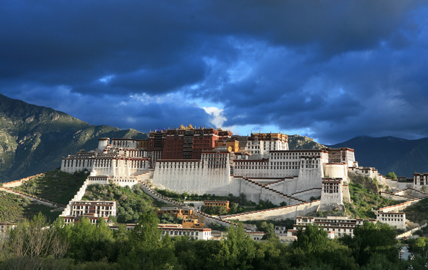 西藏拉萨布达拉宫
