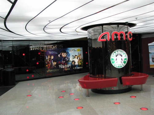 去看3D《肉蒲团》 品香港美食逛购物天堂