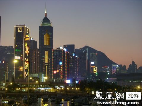 去看3D《肉蒲团》 品香港美食逛购物天堂