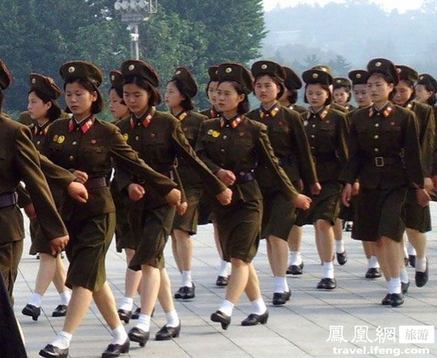 拍摄朝鲜街头女性+从着装看当地人民生活水平