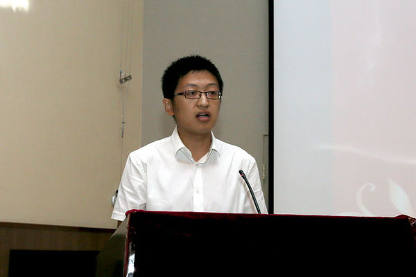 北京理工大学举行2012年度北方工业奖学金表