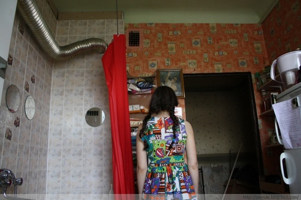 图片故事:俄罗斯少女自拍“奇特”私密生活--品味 ...