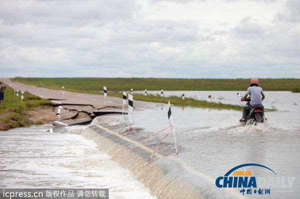 俄罗斯阿穆尔河水位上涨 城市进入紧急状态(图