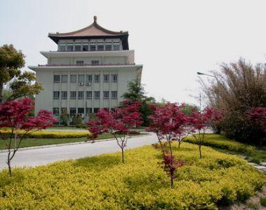 点击浏览下一张>> 盘点中国毕业生就业最好的十所大学(组图)