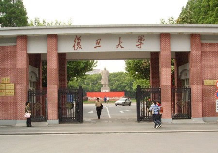 点击浏览下一张>> 在中国占有重要地位的十一所大学 - 思思 - 梦幻