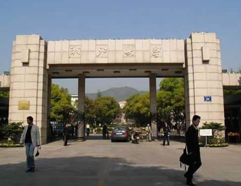 点击浏览下一张>> 在中国占有重要地位的十一所大学 - 思思 - 梦幻