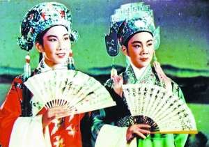 袁雪芬昨在沪逝世
