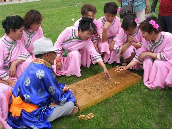 鹿棋蒙古族的传统娱乐项目