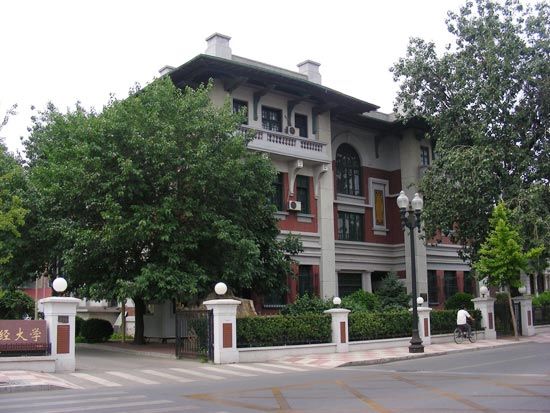 张学铭,起义将领高树勋,20年代短跑世界冠军李爱锐,美国31届总统胡佛