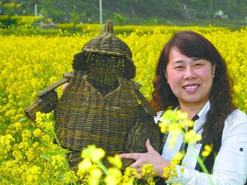 在安顺开发区歪寨村问世,这是歪寨村村民利用自己独有的三国藤甲文化