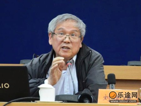 中国社会科学院旅游研究中心副主任，《旅游绿皮书》主编刘德谦，解读《2010年国内旅游发展分析》
