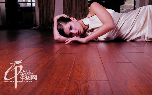 地板企业扎堆木文化节 促进品牌推广