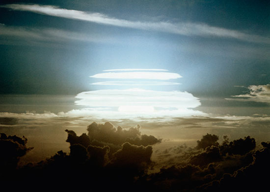 氢弹在比基尼岛试验成功