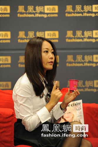 《嘉人》主编邓立:时尚是很有型而非很有钱