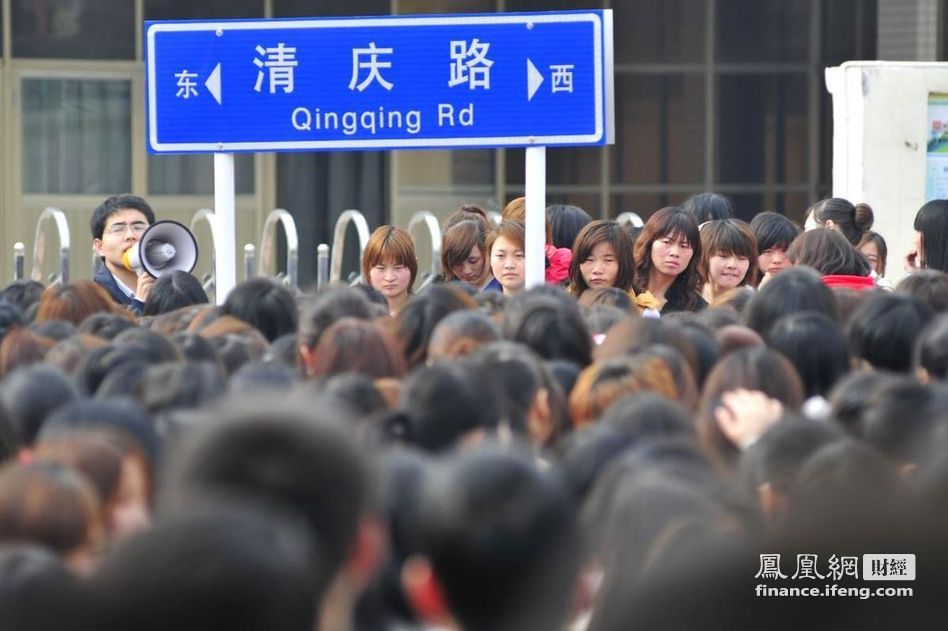 深圳清洁工招聘_周一雷死人囧图给力 超级内涵超级暴力超级搞笑(2)