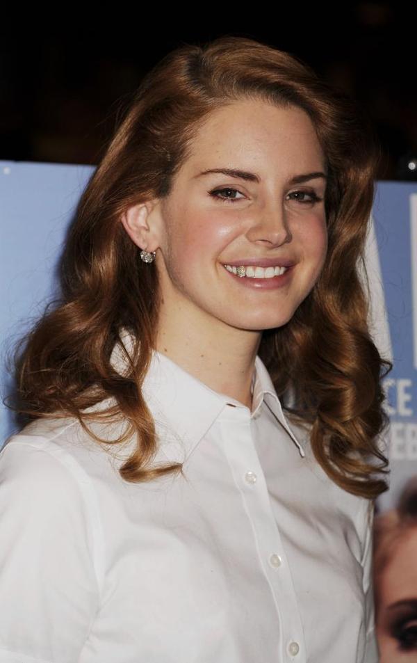 小s郑爽蕾哈娜麦当娜胡歌盘点明星戴牙套照组图