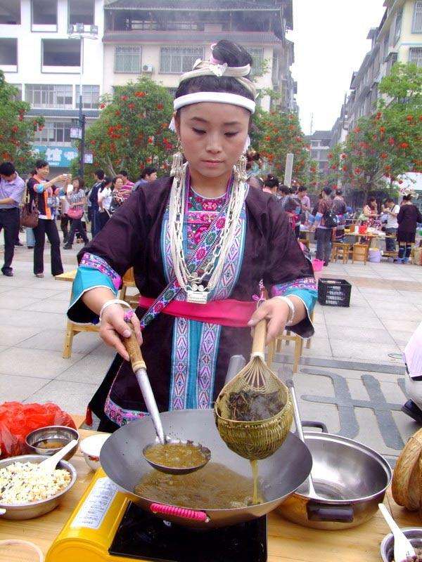 侗族油茶图片高清图片